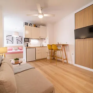 Acogedor Departamento En Centro Histórico Malaga. Apartamento
